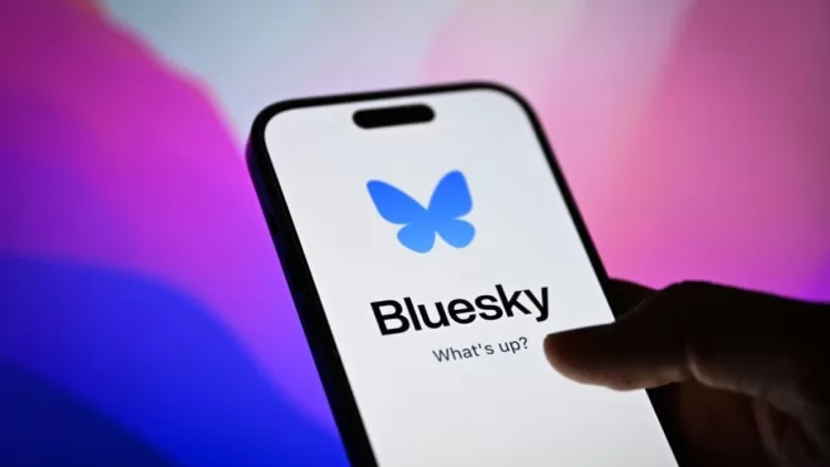 Bluesky, gönderilerinizle gen yapay zekayı eğitecek mi? X’in rakibi endişeleri dile getirdi.